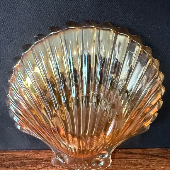 Glass Seashell Trinket/Candy Dish - Picture 6 of 9